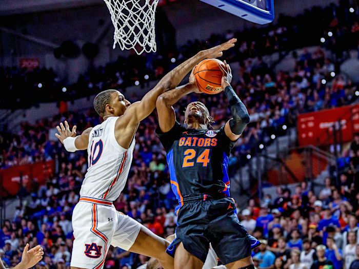 Jabari Smith blocks a Florida shot